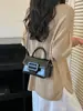 2026 Verano Nuevo Moda Vintage Alto Valor Bolso Cuadrado Pequeño para Mujer Bolso Cruzado de Hombro Versátil Casual Bolsos para Mujer al por Mayor