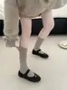 Calcetines largos de estilo coreano, corte relajado, con rayas verticales y patchwork - un básico versátil que estiliza las piernas y las hace parecer más largas, perfectos para otoño e invierno, y se pueden usar como calcetines hasta el muslo