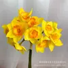 Flores de Narciso Artificiales de Seda Frescas y Elegantes para Mesa de Comedor Sala de Estar del Hogar Arreglo Floral Decoración de Boda Flores de Ramo de Mano