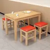 Mesa de comedor de madera maciza, adecuada para restaurantes comerciales, apartamentos pequeños y uso doméstico; diseños rectangulares y cuadrados disponibles