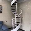 Escalera Curva Interior y Exterior Estructura de Acero Barandilla de Vidrio Pasamanos de Acero Inoxidable con Escalera Recta Antideslizante