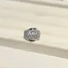 Anel Geométrico de Metal com Pedras Azuis de Zircônia Triturada Super Fada Micro-set para Mulheres Design com Senso de Estilo Temperamento Fashionável Tendência Anel de Dedo Anel Tendência
