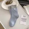 Meias Bordadas com Coração Estilo Coreano para Mulheres, Meias Largas de Primavera e Outono, Meias Sem Costura Color Block de Cano Médio, Meias de Algodão Cinza para Mulheres