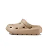 Sapatos Croc de Queijo Puxi Femininos de Verão com Solado Grosso para Aumentar a Altura Antiderrapantes Chinelos Estilo Casal Sapatos de Praia para Uso Externo Masculinos