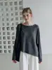 Suéter de malha feminino de outono, design novo, top estiloso com decoração de botões, extremamente bonito, adequado para usar em camadas com um cardigã 2514