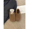 Zapatos Birkenstock peludos de suela gruesa para mujer, nuevo estilo otoño e invierno 2026, que aumentan la altura, forrados de felpa, tipo slip-on, botas de nieve, venta al por mayor
