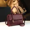 Design de Nicho 2026 Nova Moda Bolsa de Ombro Trançada Bolsa de Mão de Couro Genuíno Feminina Bolsa Tote Transversal para Mães de Meia-Idade
