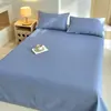 Un tipo de sábana de cama de tela gruesa de algodón puro, vieja y áspera, pieza individual, edredón individual de verano de algodón puro, funda de almohada, juego de tres piezas, tapete de algodón y lino