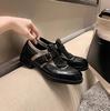 Estilo Influenciador da Internet Outono Nova Moda Sapatos Pequenos de Couro com Solado Grosso para Mulheres, Estilo Britânico Padrão de Couro de Cavalo Lavado Mocassins Uniformes para Mulheres
