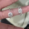 Anillo de Cubo de Azúcar de Doble Capa de Lujo Ligero Estilo Coreano para Mujer, Exquisito y de Moda con un Toque de Alta Gama, Completamente Adornado con Diamantes, Anillo Ajustable para el Dedo Índice, Regalo para Novia, Moderno