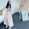 Conjunto de Verano para Niñas 2026 Nuevo Casual Estilo Coreano para Niñas Mayores, Conjunto de Top sin Mangas con Pantalones de Tres Rayas, Moderno