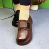 Sapatos Mocassins de Couro Grosso Estilo Britânico para Mulheres 2026 Outono Novidades Couro Macio Solado Macio Velcro Versátil Confortável Sapatos Individuais para Mulheres