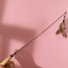 Divertido palo para gato Varilla mango de madera resorte juguete divertido para gato pluma reemplazable gato auto-Hola aliviando sonido de campana sofocante divertido palo para gato
