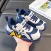 Nuevos zapatos deportivos slip-on de otoño para niños y niñas, zapatos de malla para niños con suelas suaves, zapatos casuales de moda