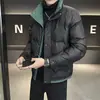 9006 Nueva Chaqueta de Plumas de Invierno para Hombre Cuello Alto Corta Combinación de Colores A Prueba de Frío Engrosada Ropa