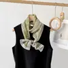 Lenço de Seda Floral Versátil Estilo Étnico Retro Protetor de Pescoço Longo Roupa de Fora Longo para Mulheres Novo Presente de Dia das Mães