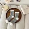 Calcetines de rombos de terciopelo de coral para mujer, invierno, engrosados, sin pelusa, medio terciopelo, calcetines para dormir, cálidos, de media caña, para el suelo