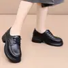 Novos Sapatos Pequenos de Couro com Solado Grosso Femininos Estilo Britânico Bico Redondo Cadarço Solado Macio Aumentador de Altura Sapatos de Salto Único Versátil Retrô Pretos Sapatos Femininos