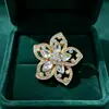 Broche de Flor Vazada com Diamante Colorido para Indústria Pesada, Alfinete de Gota d'Água com Strass Colorido, Decoração para Vestido de Noite, Cheongsam, Ornaments Fabricante
