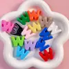 Cuentas Acrílicas con Letras Inglesas y Agujero Grande al por Mayor para Cadenas de Teléfono DIY, Llaveros, Colgantes para Bolsos y Materiales para Accesorios