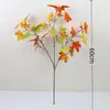 Hojas de arce artificiales de otoño y árboles de arce hechos en fábrica, accesorios para arreglos florales, decoración del hogar para centros comerciales, arce artificial para el Día de Acción de Gracias