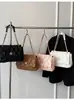 Bolsa de Axila Acolchoada com Corrente de Luxo 2025 Novo Estilo Coreano Versátil Pequena Quadrada de Ombro Único Bolsa de Algodão Bolsa Transversal