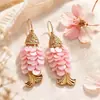 Brincos de Peixe Pequeno Escama Rosa Dourado Retro Francês Leve Luxo Exquisite Moderno Personalidade Criativa Temperamento Único Brincos para Mulheres