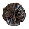 Scrunchie de Tecido Xadrez Cor de Café Estilo Coreano com Quatro Camadas para Mulheres, Elástico de Cabelo Elegante para Coque ou Rabo de Cavalo Baixo, Acessório de Cabelo