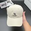 Símbolos Geométricos 25 Gorras de Béisbol Bordadas Retro Coreanas Nuevas para Mujeres, Gorras de Visera Casuales y Versátiles para Protección Solar para Hombres y Parejas