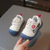 Zapatos para caminar de bebé para niños y niñas 2026 nuevo modelo de otoño zapatos funcionales para niños pequeños con suelas blandas y características antideslizantes para bebés y niños pequeños