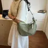 Bolsa de Ombro Único Estilo Preguiçoso para Axila para Estudantes, Uso no Trabalho e Casual, Grande Capacidade, Cabe um Tablet, Disponível em Várias Cores