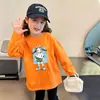Camiseta básica para meninas, estilo primavera e outono, blusa infantil 100% algodão, nova camiseta de manga comprida 2026, roupa de outono para meninas com gola redonda