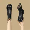 Botas de nieve de cuero suave, con suela gruesa para mujer, nueva colección otoño/invierno 2026, estilo británico, forradas de felpa, cálidas y antideslizantes, botas de algodón para mujer