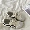 Tênis de treino Agand sapatos femininos 2026 novo estilo popular verão fino ultra quente versátil branco esportivo casual tênis de skate