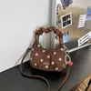Bolsa Boston de bolinhas doce estilo coreano, nova coleção de verão 2026, uma bolsa de ombro chique e estilosa para mulheres, perfeita para o dia a dia
