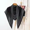 Novo Lenço Triangular de Luxo para Mulheres Outono e Inverno, Cachecol de Pescoço Estilo Coreano, Xale Quadrado Versátil da Moda