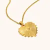 Collar con colgante de corazón de diamante transfronterizo Europa y Estados Unidos acero inoxidable chapado en oro de 18 quilates moda temperamento nicho personalidad colgante mujer