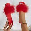 Chinelos Quadrados Abertos de Pelúcia Branca com Penas Brilhantes de Strass Salto Grosso Chinelos para Boate Encontro Moda Transfronteiriça Chinelos Femininos