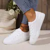 Otoño 2025 Nuevos Zapatos Planos Blancos de Encaje para Exportación Talla Grande para Mujer Zapatos con Paneles de Cuero Zapatos Casuales Negros para Estudiantes para Mujer