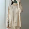 Conjunto de Suéter de Crochê Tridimensional em Lã Pura para Mulheres Suéter Pulôver de Gola Redonda e Manga Longa Saia de Comprimento Médio Conjunto de Duas Peças