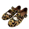 Zapatos de Ballet Mary Jane para Mujer, Estilo Granny, Piel Suave con Estampado de Leopardo, Boca Baja, Planos, Versión Coreana 2026