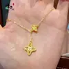 Collar con Colgante de Escamas de Pez Dorado Arenoso Vietnamita de Trébol de Cuatro Hojas para Mujer, Lujo Accesible, Cadena de Clavícula de Gama Alta, Borla, Conjunto de Cadena de Hielo Triturado