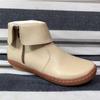Estação Independente Comércio Exterior Tamanho Grande Bico Redondo Feminino PU Artificial Casual Botas de Couro Femininas Zíper Lateral Botas Martin Botas de Cano Curto Femininas Salto Médio