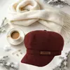 Sombrero de moda coreano para mujer de otoño e invierno, circunferencia de cabeza grande, adelgazante de cara, gorra de pico de pato, boina retro británica de rayas finas