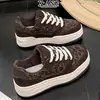 Zapatos de Plataforma con Cordones de Piel Genuina para Mujer 2026 Otoño/Invierno Nuevos Zapatos Versátiles para Mujer Suela Gruesa Aumentadores de Altura Zapatos Blancos Zapatos Deportivos Casuales