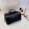Bolsa Cosmética Pu Transfronteiriça de Alta Qualidade, Bolsa Travesseiro Matelassada Acolchoada da Moda, Bolsa de Ombro para Produtos de Higiene Pessoal e Cosméticos, Logotipo Personalizado