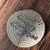 Pulseira em Formato de O Zaki Lam Vintage Martelado Banhada a Prata, Moderna e Versátil, Moda de Alto Padrão, Design de Artesanato Pesado, Venda Direta do Fabricante