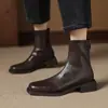 Versión de cuero suave~ Botines altos delgados de punta cuadrada para mujer, estilo francés, nuevos botines Martin de tacón grueso para otoño e invierno 2026