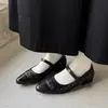 Zapatos Mary Jane de Cuero Lavado con Remaches Estilo Artístico 2026 Primavera Nuevos Zapatos de Mujer con Correa Única de Cuero Genuino de Punta Fina Planos