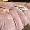 Conjunto de quatro peças em veludo de leite esculpido de qualidade classe A para mãe e bebê, capa de edredom de pelúcia espessa de inverno, lençol de cama de flanela coral, saia de cama 4